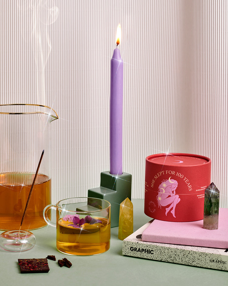 Image Bild von Cosmic Dealer mit 85 % Zartbitterschokolade mit Kirsche & wildem Fenchel und Tee