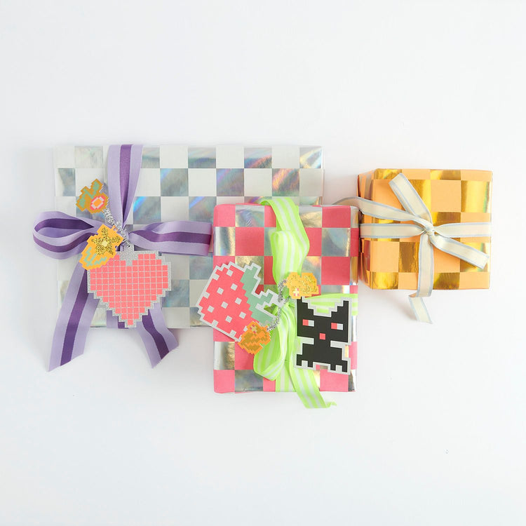 Rico Design - Webband Duo Streifen Flieder/Lila (als Geschenk dargestellt)