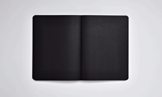 nuuna - Notizbuch / Not White L Light - BLACK, 176 Seiten mit Gelstift