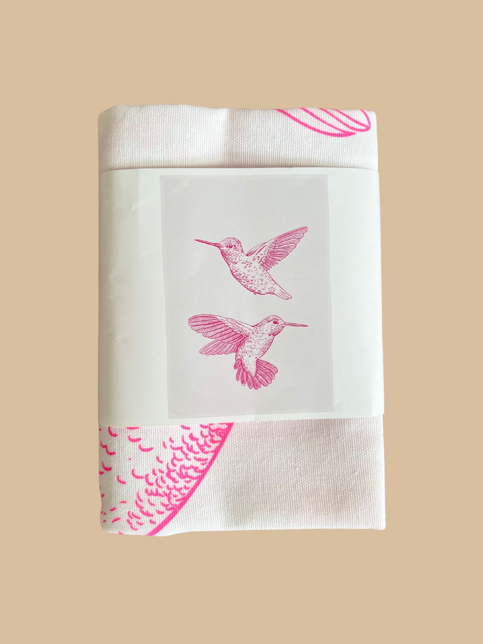 Geschirrtuch mit Kolibri in Neon-Pin von 17;30 HAMBURG mit Banderole