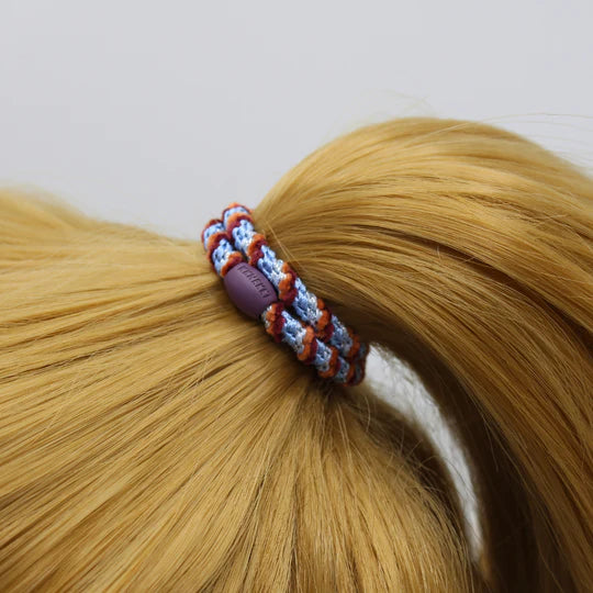 Bon Dep - KKNEKKI Haargummi I Slim Mix Skyblue Teracotta Velvet im Haar als Zopf gebunden