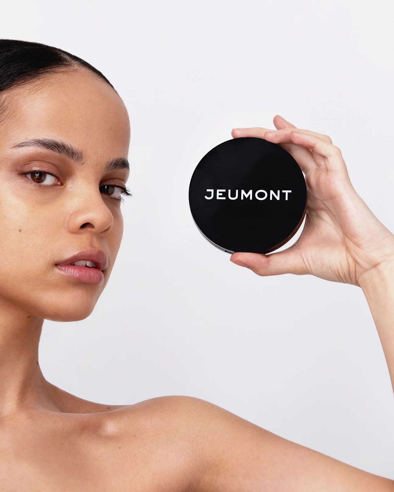 SO EYE-RONIC Patches (wieder verwendbare Augenmasken) mit dem Statement "Slow Down" von Jeumont in der Aufbewahrungsbox mit integriertem Spiegel - Imagebild