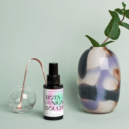 Botanical Bouche Mundspülung auf Ölbasis mit Zungenreiniger