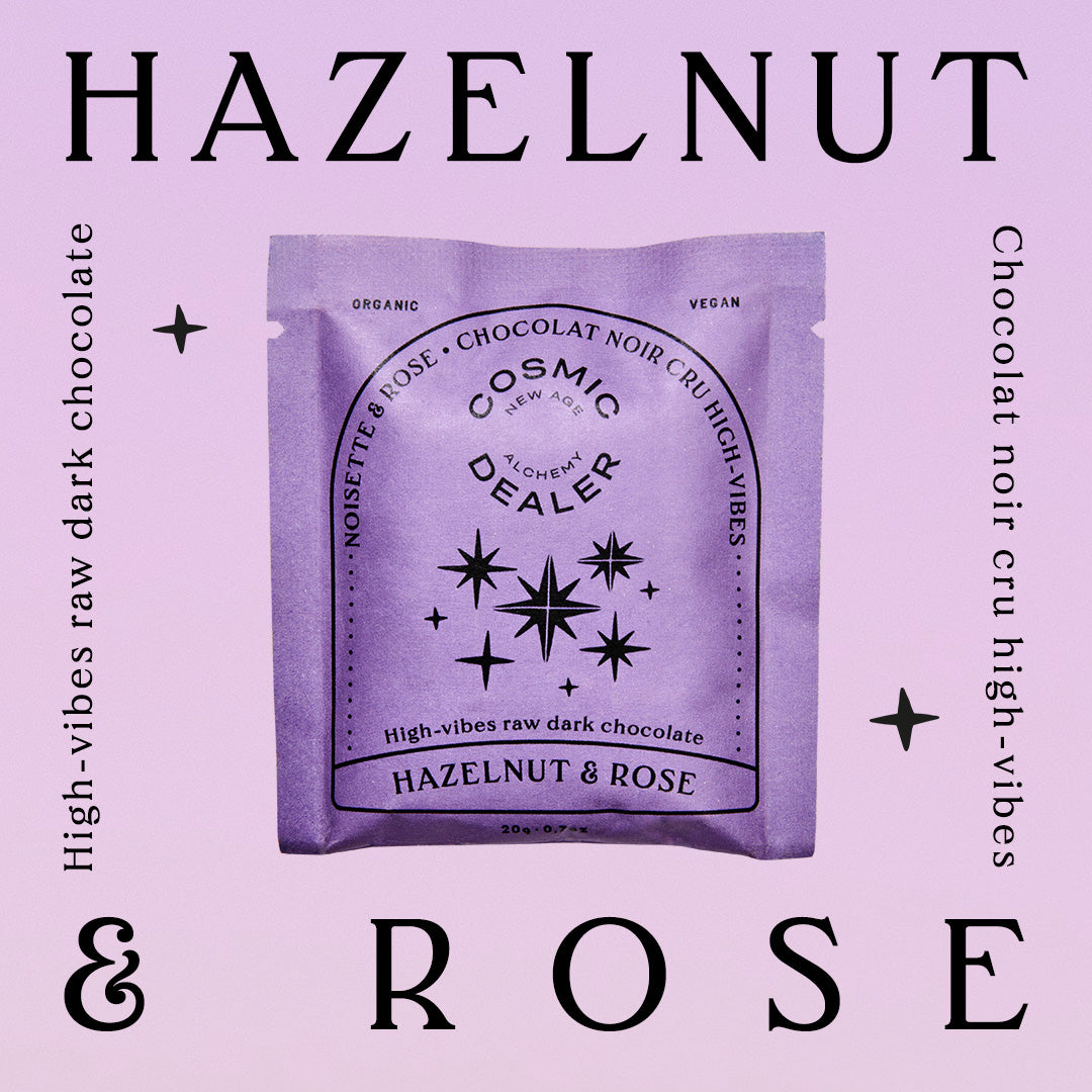 Geröstete Haselnuss & Rose von Cosmic Dealer in der Verpackung