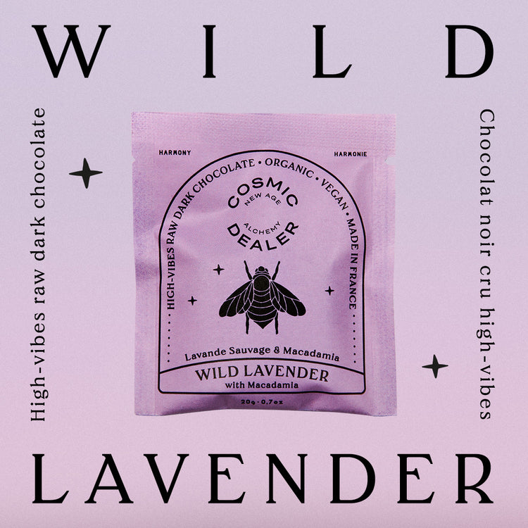 Cosmic Dealer  4er Box - Chakra Schokoladen-Täfelchen Wilder Lavendel & Macadamia in der Verpackung