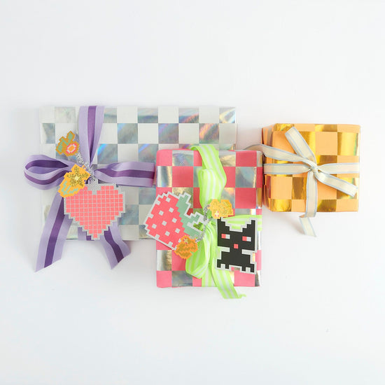 Rico Design - Webband Duo Streifen Flieder/Lila (als Geschenk dargestellt)