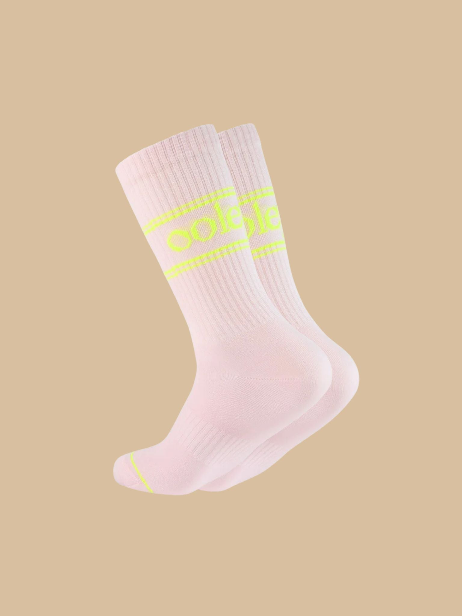 le ooley Luxury Tennissocken in Pastellfarben mit Neon kombiniert: Neon Pastel Blush (Rosa mit Schriftzug in Neon-Gelb)